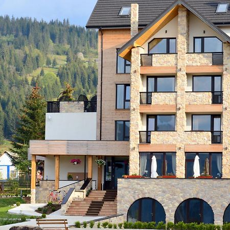 Отель Domeniul Dornei Ватра-Дорней Экстерьер фото
